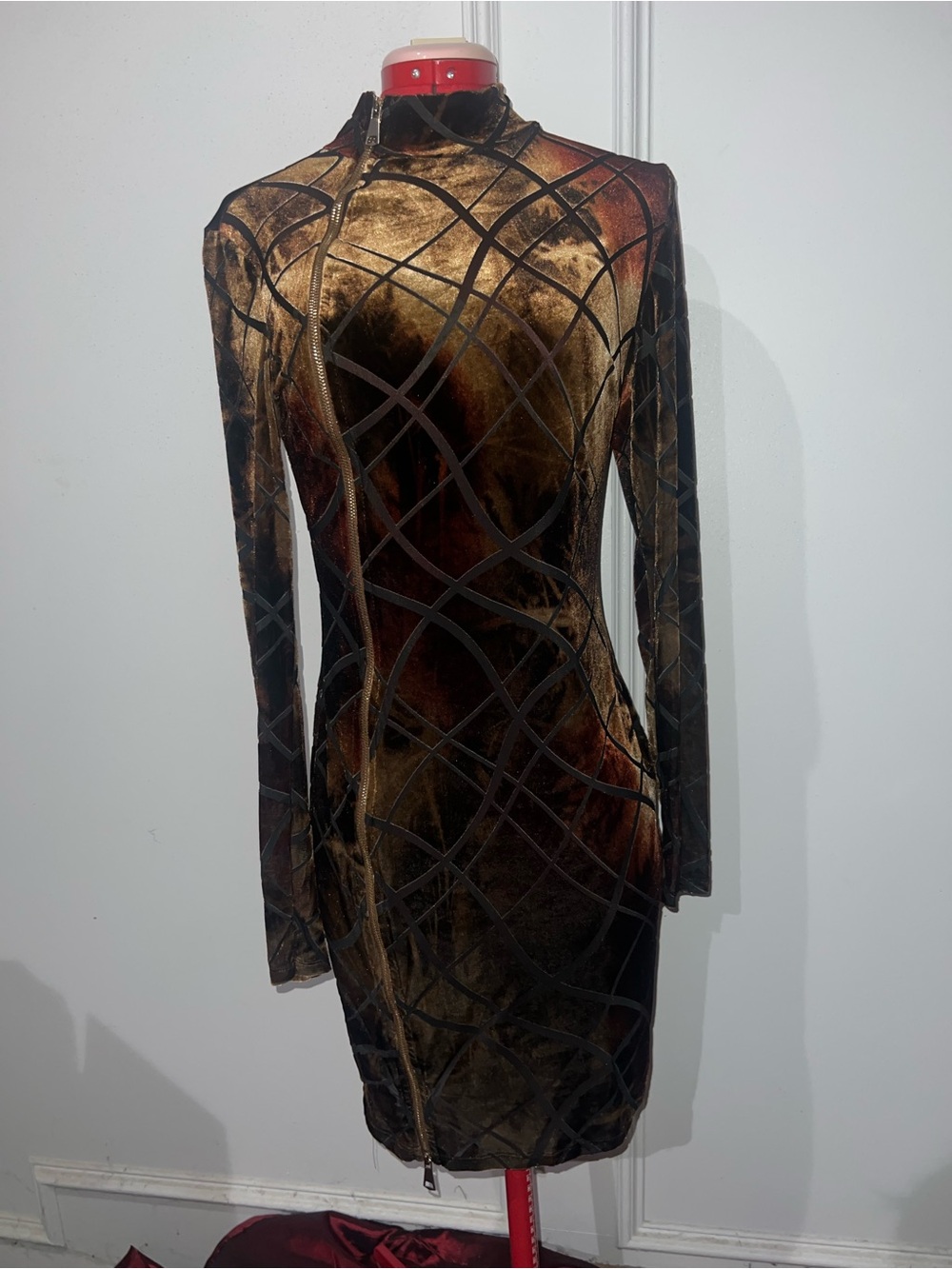 Kimcine Curve Velvet & Sheer Long-Sleeve Bodycon Dress in Brown size Large